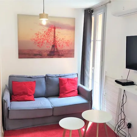 Apartment Centre Delille 19 *